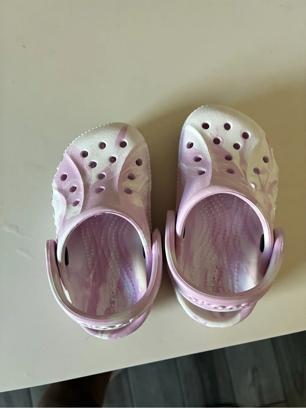Girls crocs